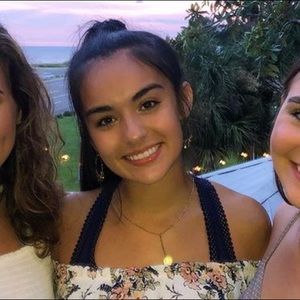 Meet your Posher, Gabrielle